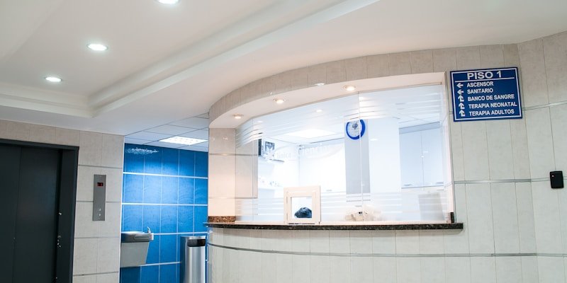 INSTITUTE
